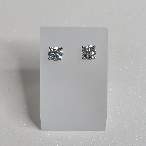 1 Carat Certified Moissanite Round Brilliant 6.5 MM Stud Earrings - Picture 4 of 10